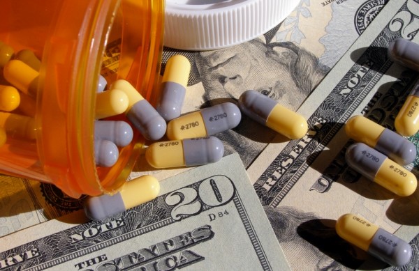 Image: Big Pharma propaganda seeks to deliberately misinform doctors who over-prescribe dangerous drugs for profit