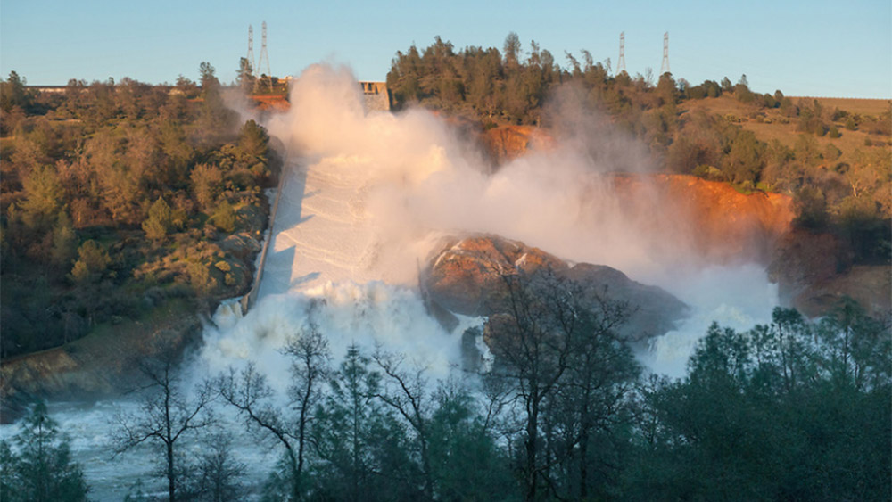 Image: Oroville dam emergency demonstrates how incompetent bureaucrats are marching California into catastrophic collapse at every level