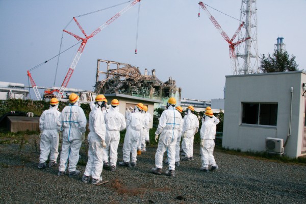 Image: Radioactive water being stored at the Fukushima power plant approaches the limit; Japanese officials still have no plan to dispose of it