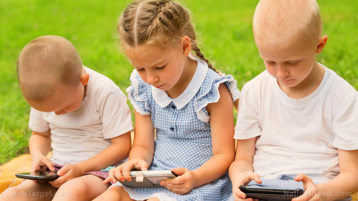 Image: Researchers discover more than 3,300 Android apps used to track children improperly