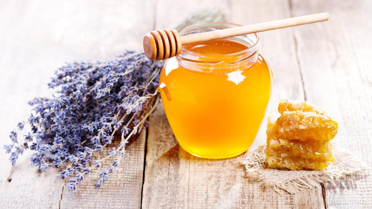 Image: Dump your TOXIC facewash for this healthy alternative: HONEY
