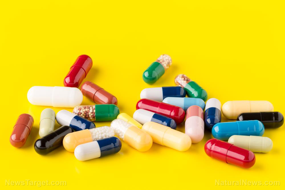 Image: Antibiotics kill good bacteria and may worsen oral infections