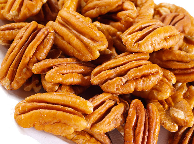 Image: Eat just one small handful of pecans every day to dramatically improve your heart health