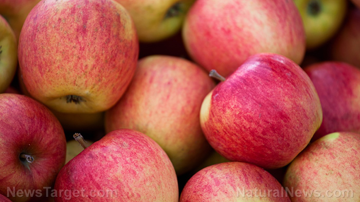 Image: 80% of non-organic apples are sprayed with a toxic chemical to make them look fresh