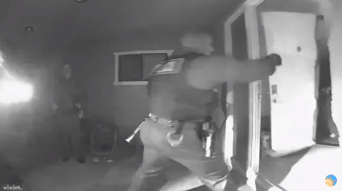 Image: Armed SWAT team violently storms family’s home, kidnaps three children for not being vaccinated