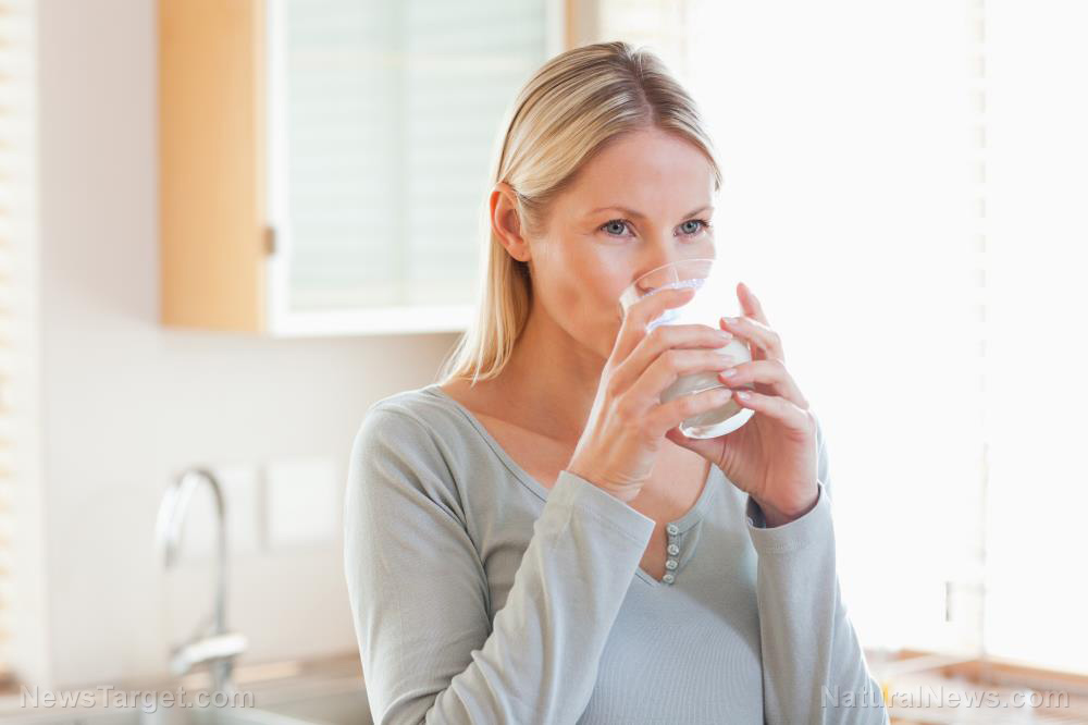 Image: Study: Drinking more water can reduce likelihood of UTIs