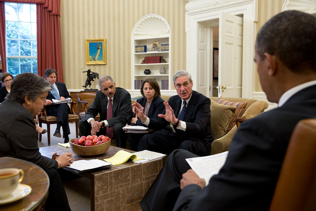 Image: The real bombshell: Mueller just threw long-time DoJ colleague AG Barr under the bus by insinuating he lied about POTUS Trump’s “guilt” in Russian collusion hoax