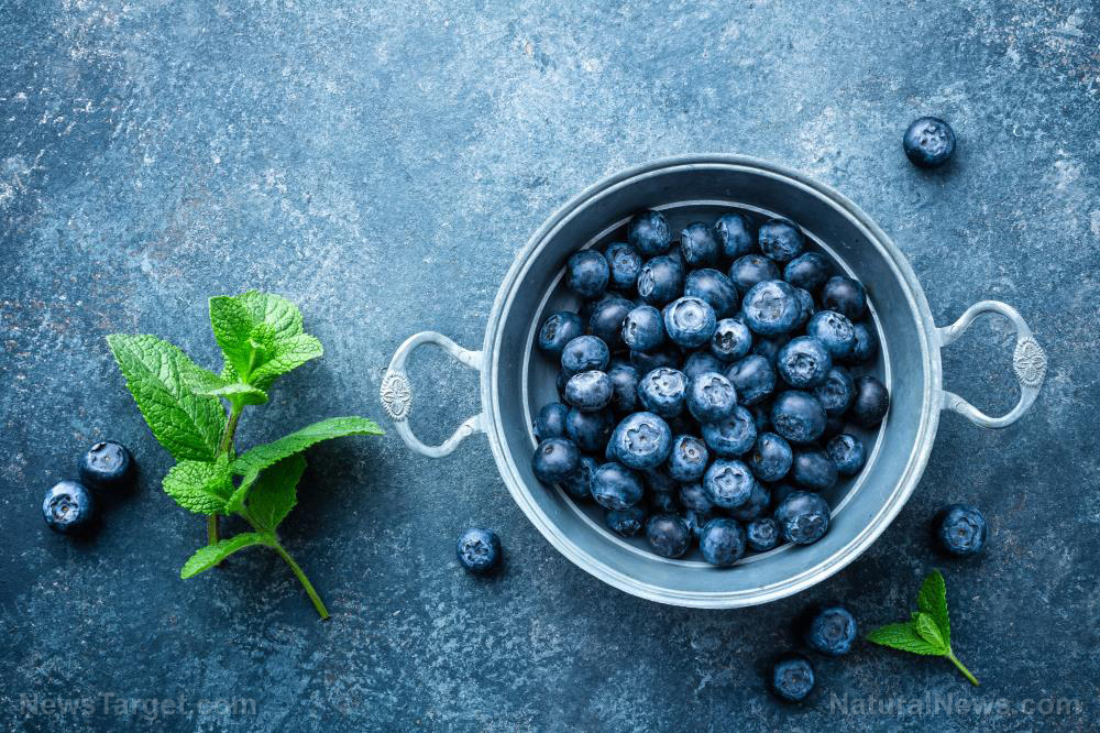 Image: Add blueberries to your diet to maintain healthy blood pressure levels