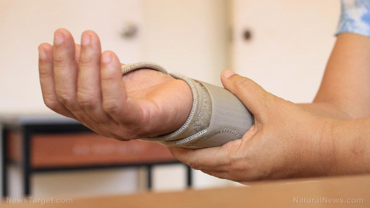 Image: Electric bandages? Researchers say they heal wounds better, faster than antibiotics