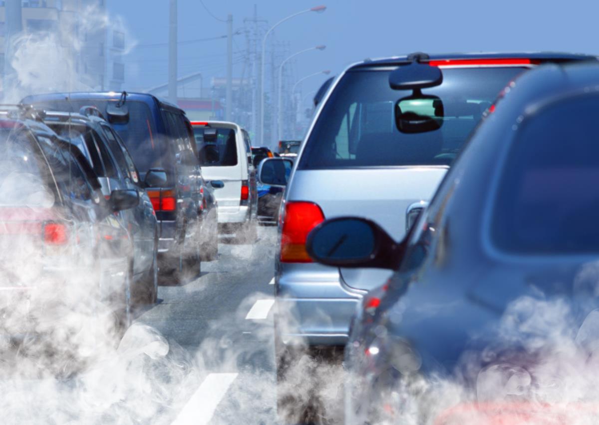 Image: Air pollution linked to fertility problems in men: It contributes to poorer quality semen and lower sperm count