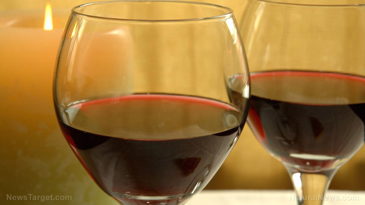 Image: Red wine and dealcoholized red wine can defeat oral bacteria