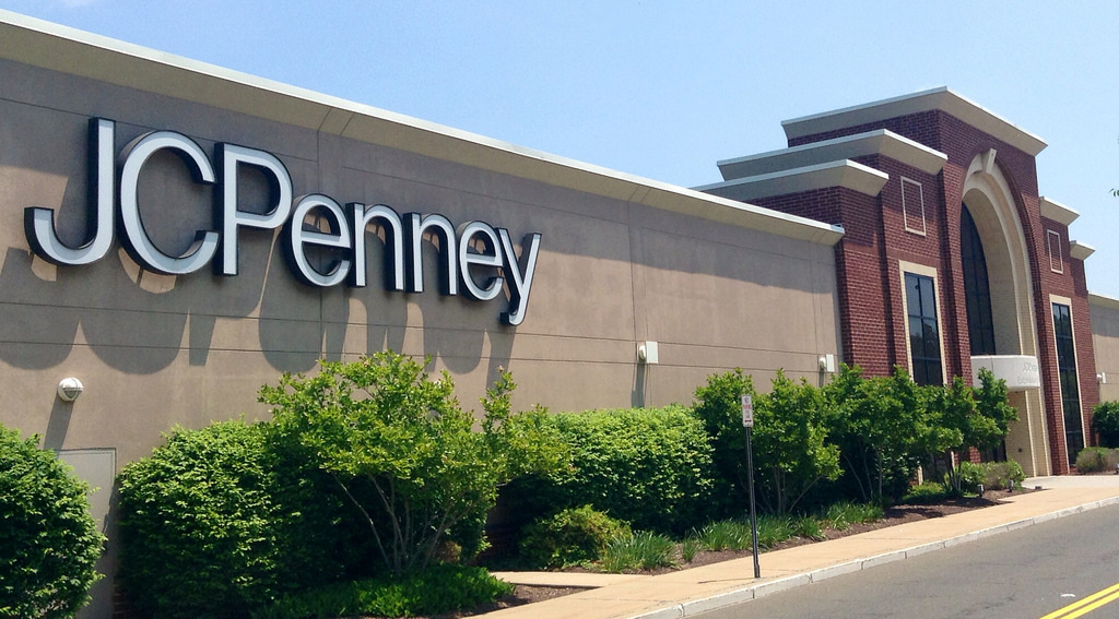 Image: JC Penney pays executives millions in “please stay” bonuses, then furloughs thousands of employees