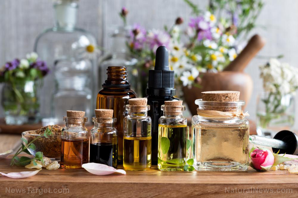 Image: Aromatherapy can be used to improve symptoms like depression, stress, and pain in post-partum women