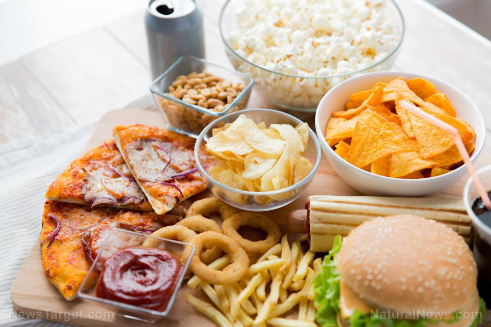 Image: Americans are still consuming too many carbs and fats, warn researchers