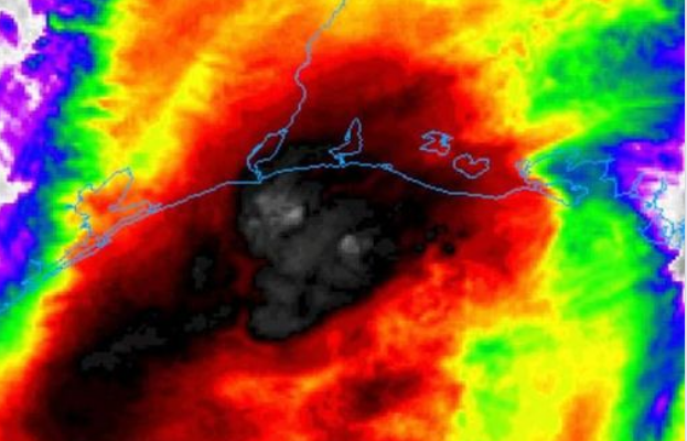 Image: Spooky “devil” face crops up in a satellite image of Hurricane Delta