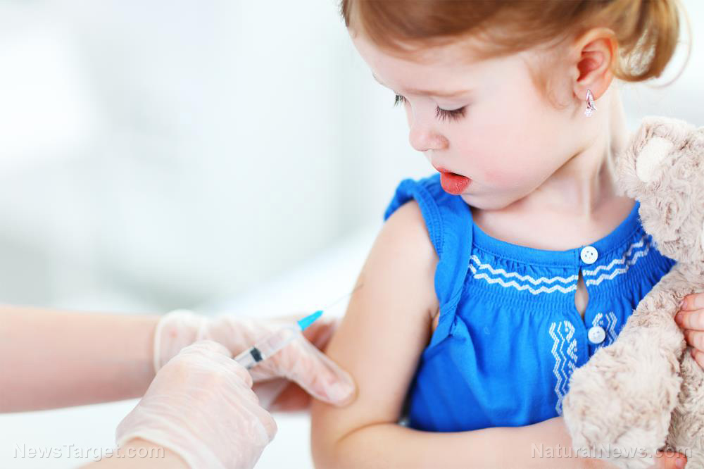 Image: US health experts warn about giving coronavirus jabs to children