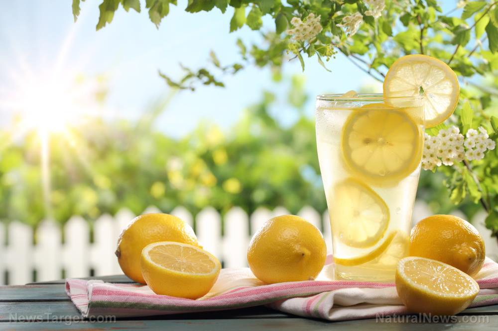 Image: Healthy habits: 6 Reasons to drink more lemon water