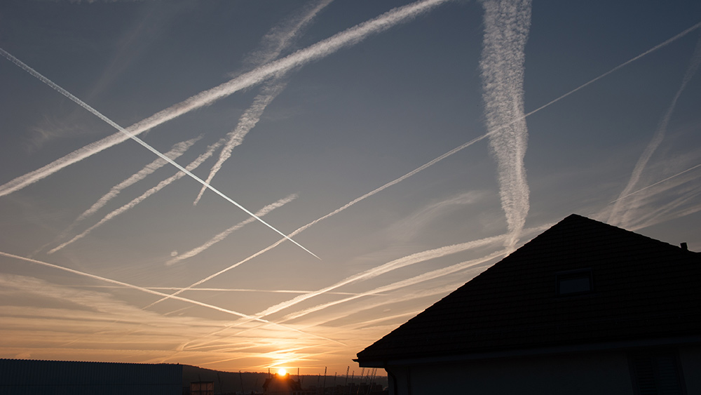 Image: EXPOSED: Chemtrails hint at ongoing “New Manhattan Project” to alter Earth’s atmosphere
