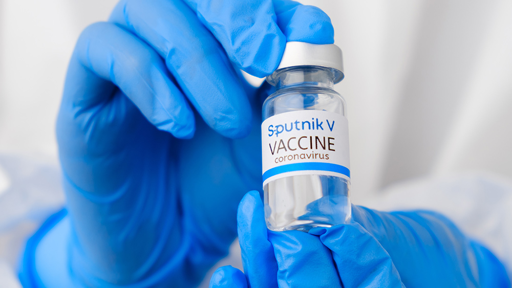 Image: Businesses threaten to push mandatory coronavirus vaccinations for employees