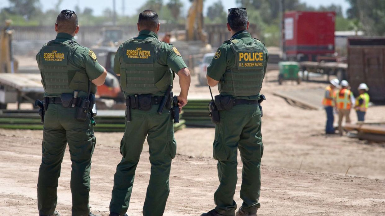 Image: Governors in Arizona, Texas bypass corrupt Biden regime and request law enforcement help from other states to combat illegal immigration, drug trafficking