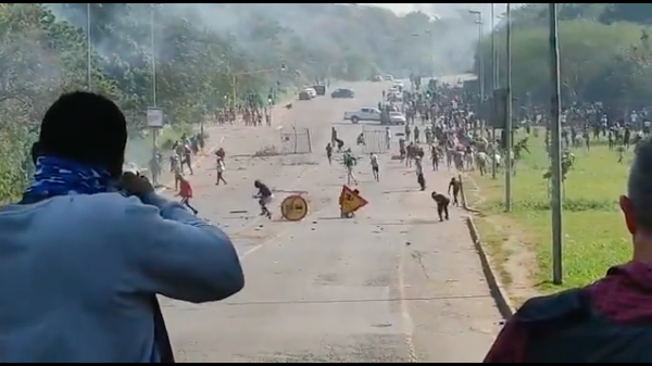 Image: Unrest surges in South Africa, which is rapidly becoming a failed state