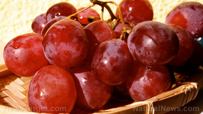 Image: How eating red grapes can help fight off cancer