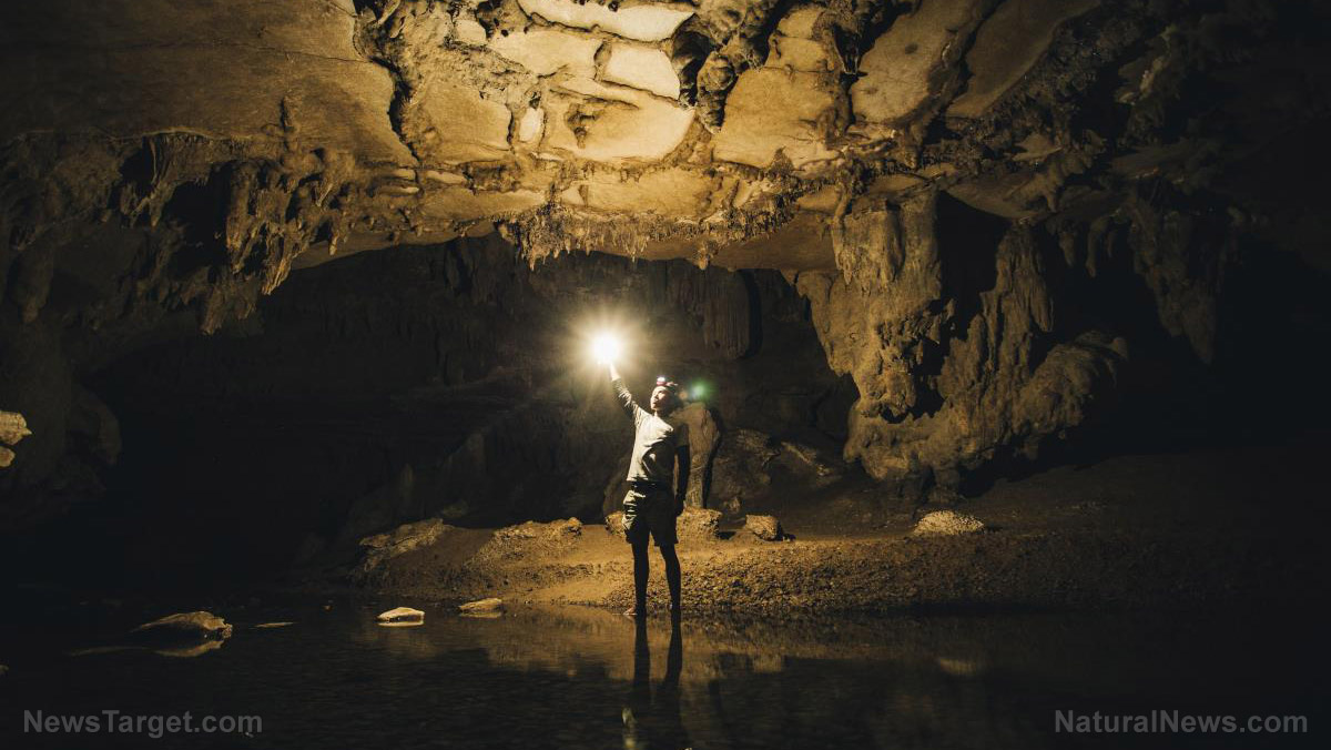 Image: Scientists explore lava tubes in Hawaii to prepare for Mars and moon exploration
