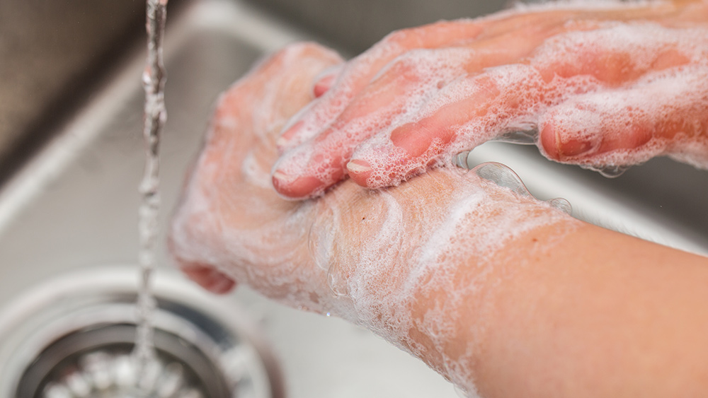 Image: DIY prepper supplies: How to make non-toxic foaming hand soap
