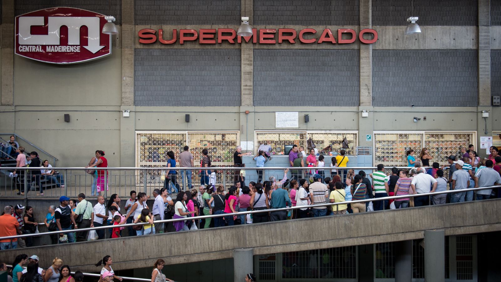 Image: What happens when socialists run out of money: Venezuelans reach point of desperation as starvation and inflation both go ballistic