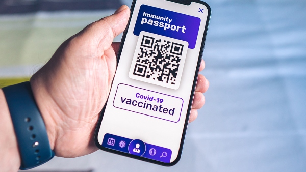 Image: Op-ed slams profit-driven corporations for turning people into walking QR codes through the deployment of vaccine passports