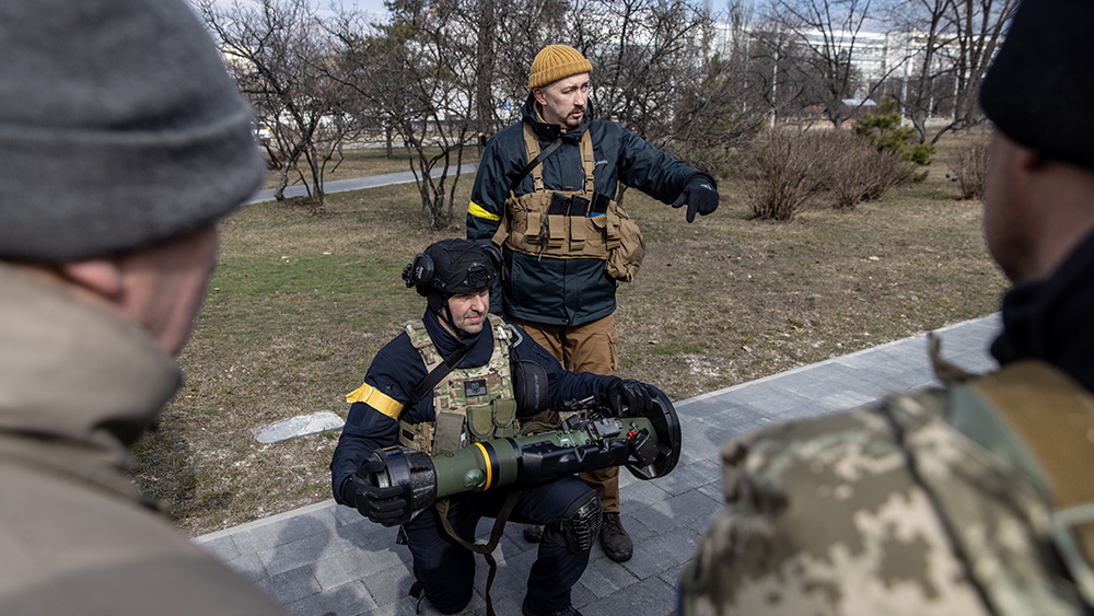 Image: America is funding, arming and training Ukraine’s neo-Nazi Azov Battalion