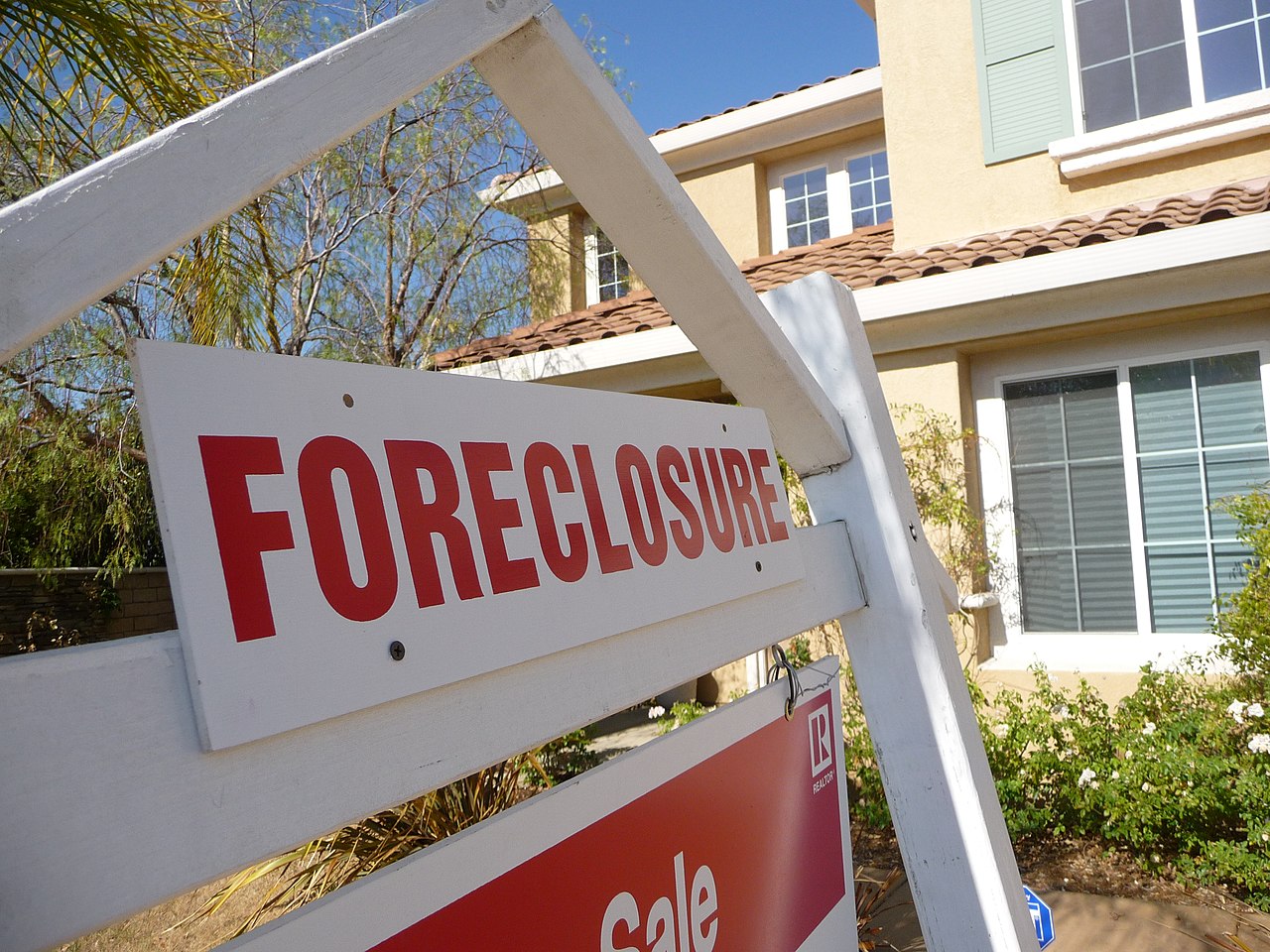 Image: Foreclosures have already begun to surge amid economy-destroying Fed rate hikes