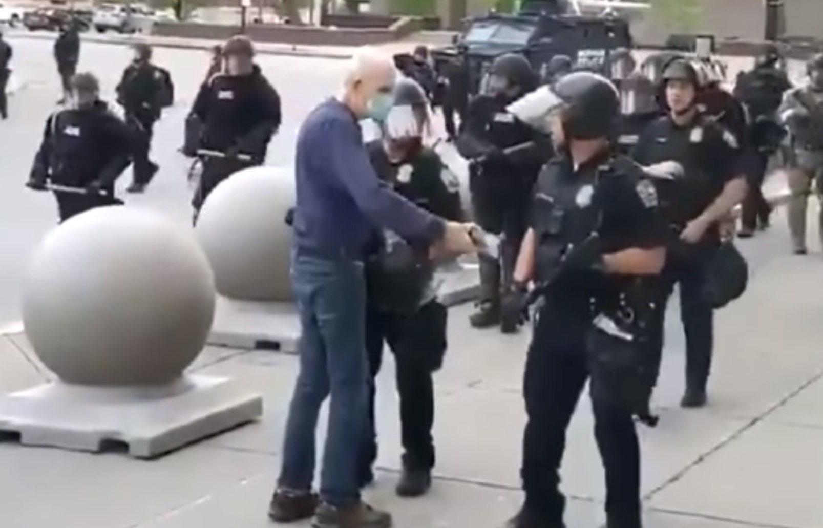 Image: NARRATIVE COLLAPSE: “Old man” who was “shoved” by police was actually a left-wing AGITATOR skimming police radio frequencies to run information warfare tactics against law enforcement