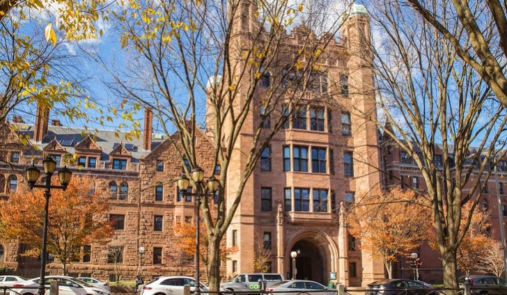 Image: ‘Unrelenting daily confrontation’: After Roe leak, Yale law students call for ostracizing conservative classmates and tossing out constitution
