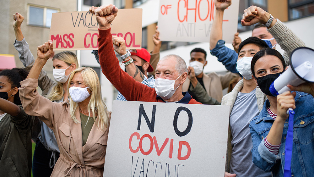 Image: Austrian government drops COVID-19 vaccine mandate