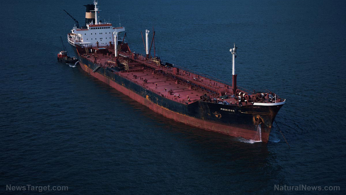 Image: Circumventing sanctions: Oil shippers are hiding Russian crude by ‘going dark’ to avoid backlash