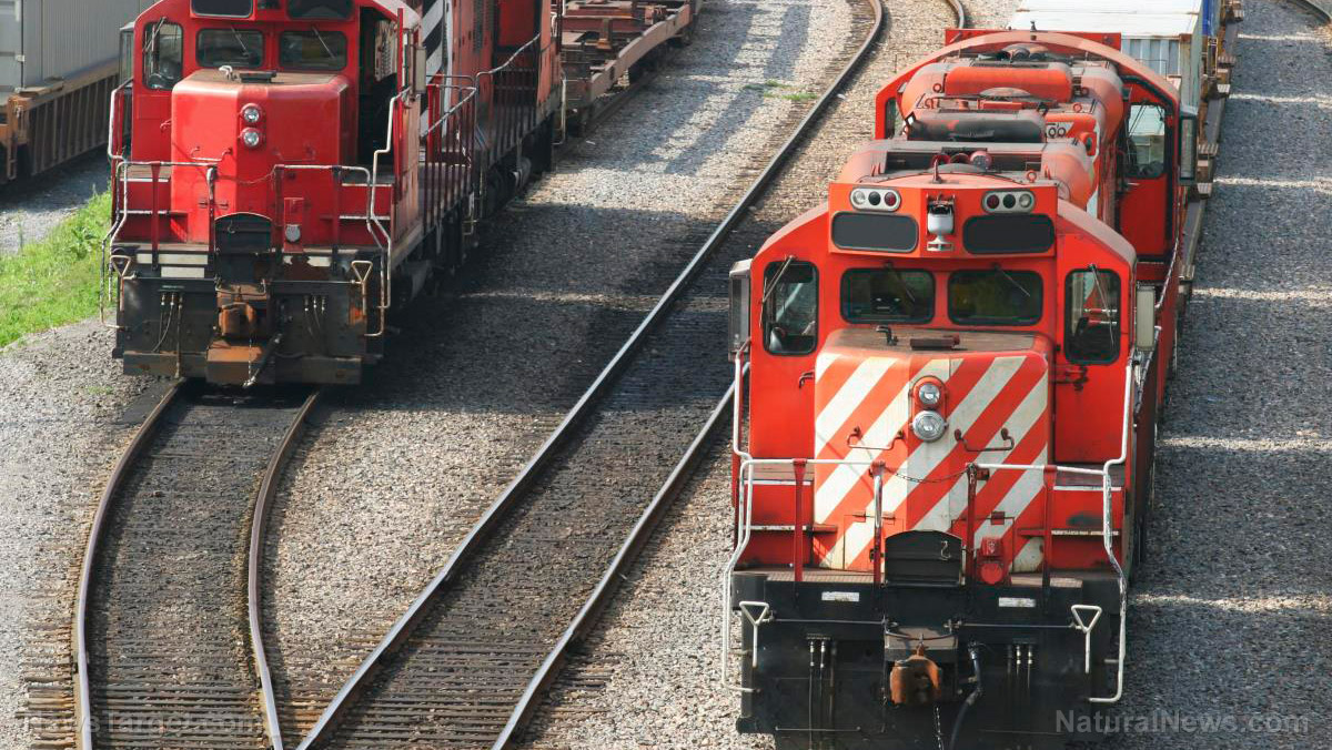Image: Derailed negotiations: Massive railroad strike looms as second rail union rejects Biden administration offer