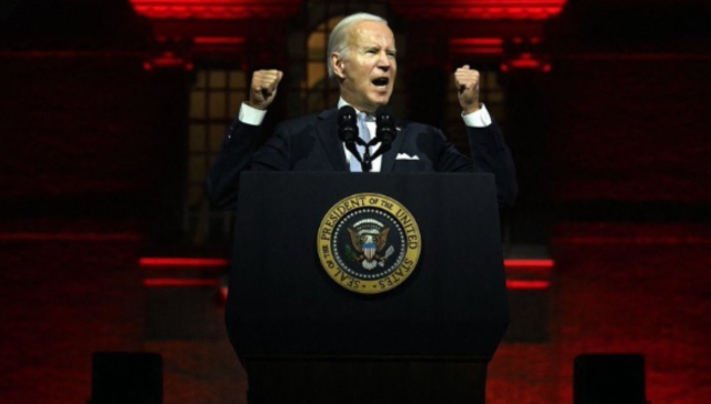 Image: Biden continues to terrorize the country after declaring ALL Republicans are a ‘threat to democracy’