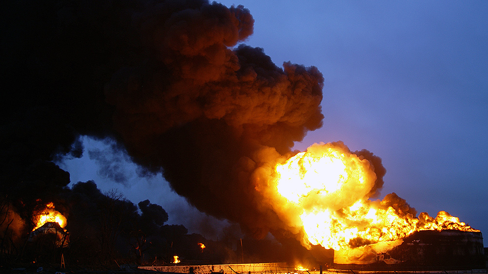 âWeâre doneâ: Zelensky snubs Trump, sets Russian refinery ablaze days after âdamn well stopâ warning